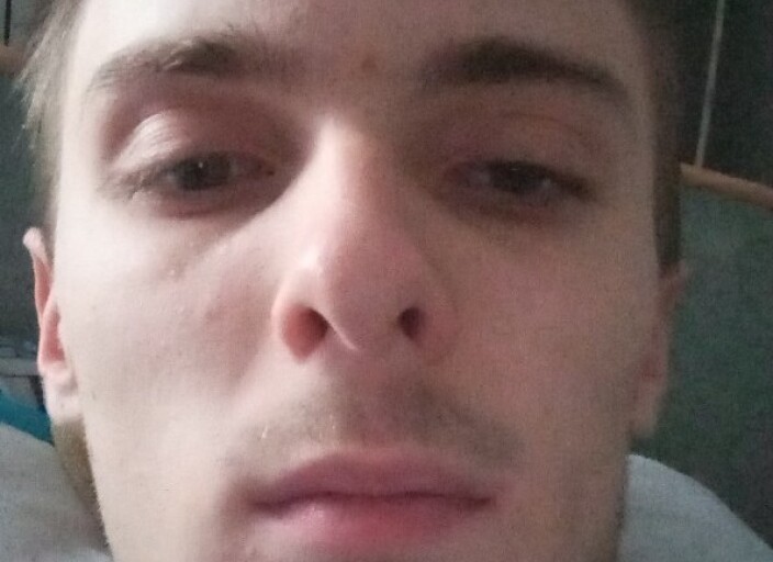 Homme à la recherche de fun