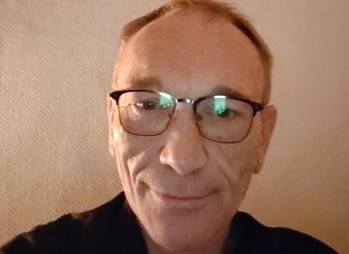 Salut je suis Dany ici pour de nouvelles rencontre.