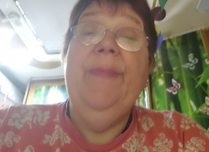 Cherche rencontre avec lesbienne ou femme bi. (mes.