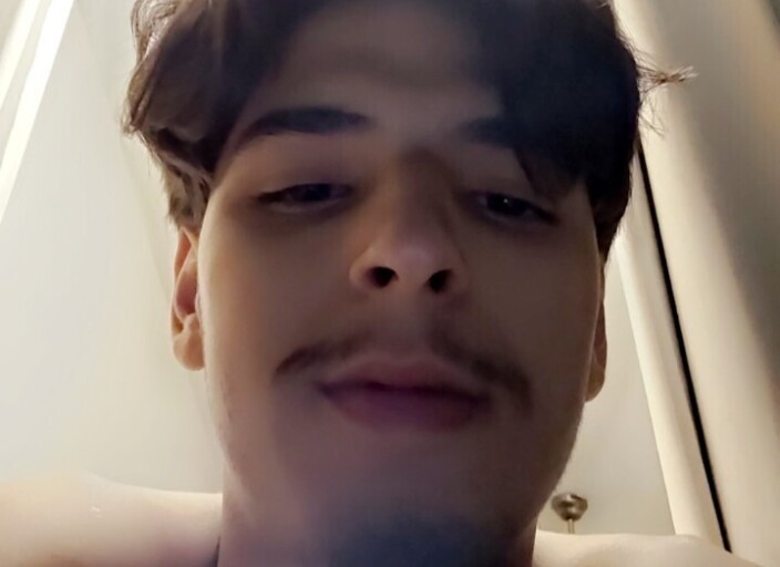 hello les amis