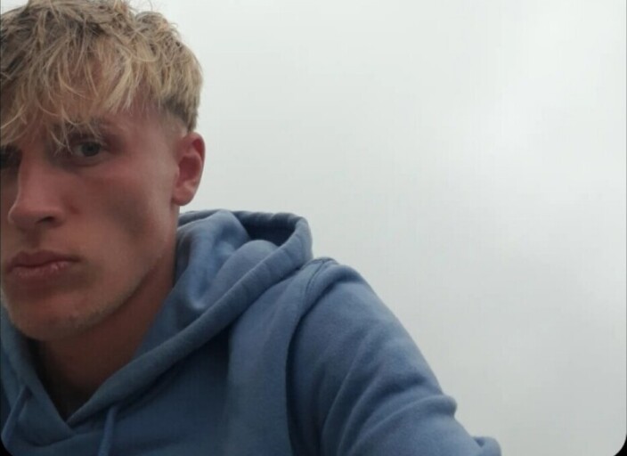 recherche une femme avec qui je pourrais partager .