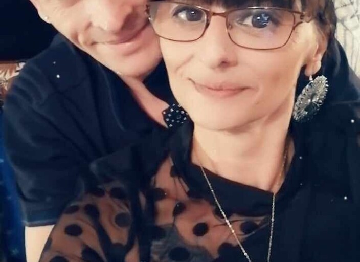Chercher femme lesbienne ou bi pour trio avec ma c.