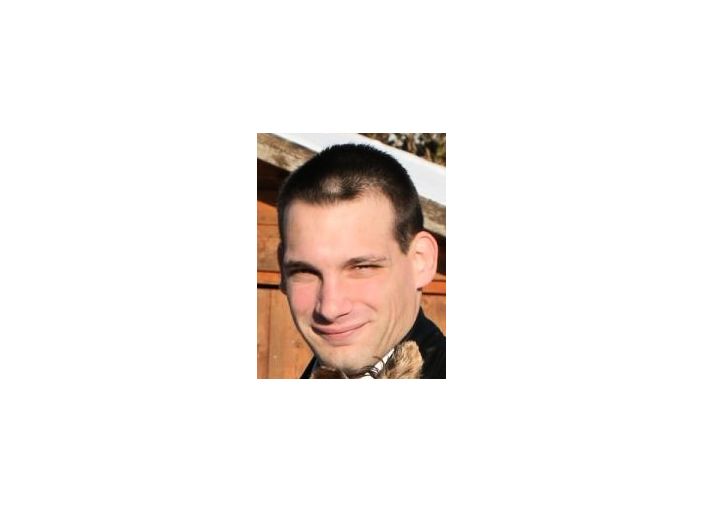 jeune homme pour plaisir sur idf