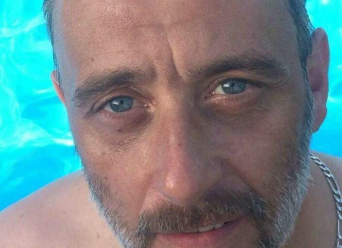 Homme mûr à la recherche de plaisir
