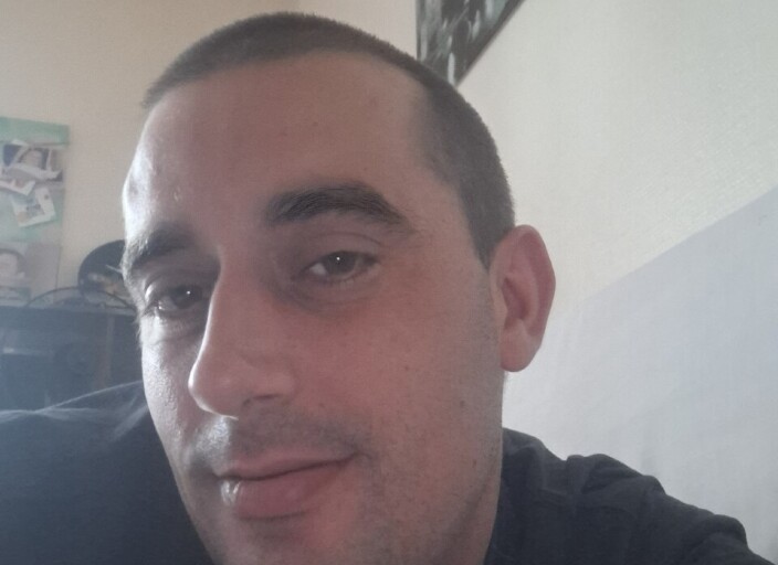 Je recherche des vraies femmes très coquine et tr.