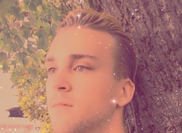 Recherche quelqu'un pour discuter dans un 1er temp.