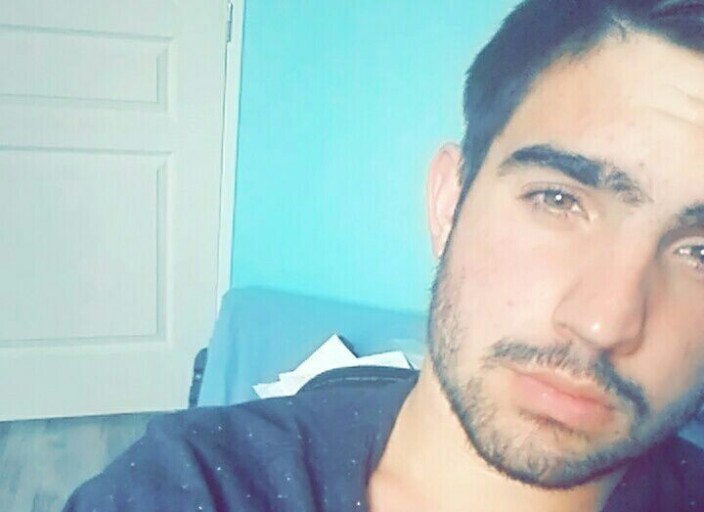 Je suis un mec cool Gentil et j aime les filles av.
