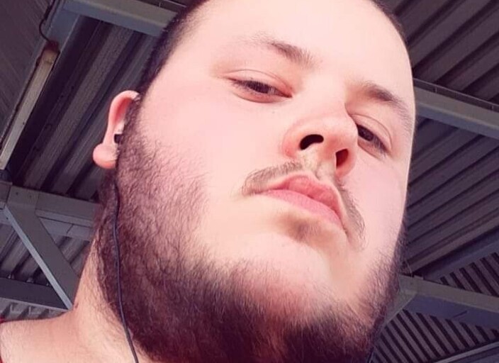 Recherche une personne spéciale Adam le 