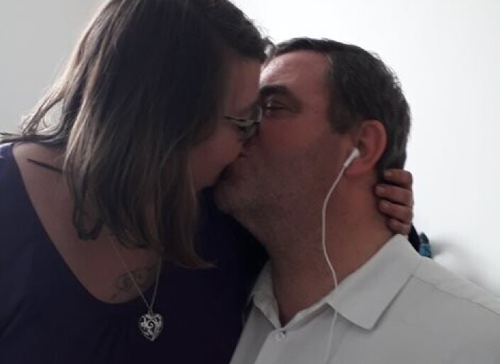 Cherche femme pour un trio