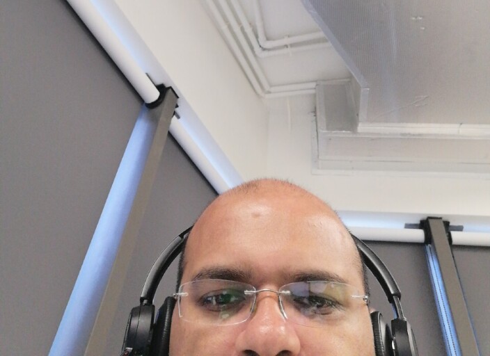 Cherche femme bi pour relation long terme.