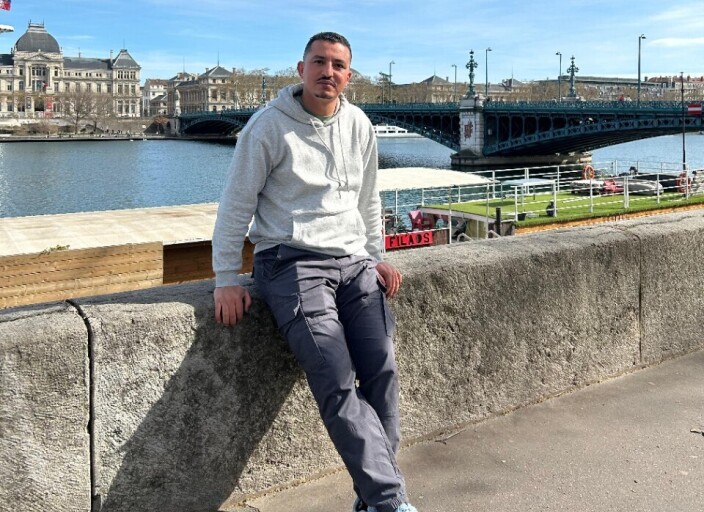 Bonjour je cherche une filles sympa