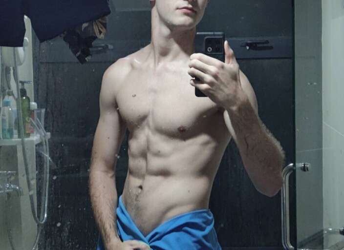 Jeune Homme en relation libre cherche personne pou.