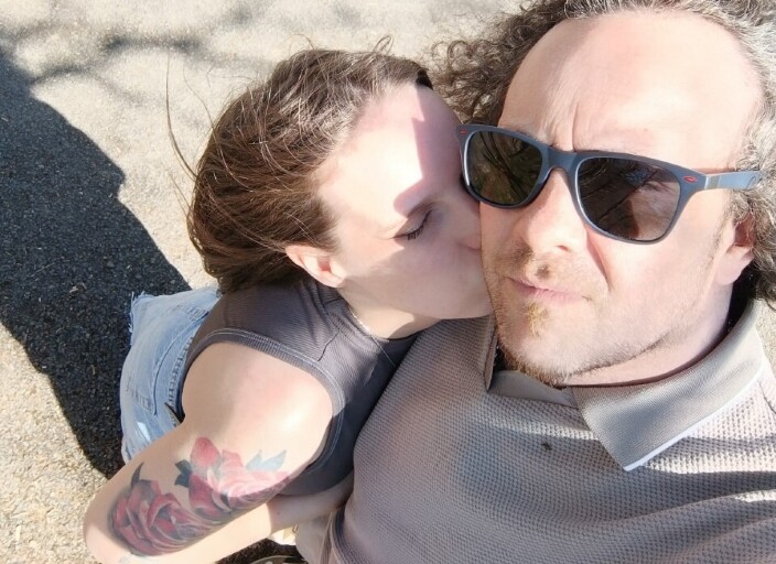Recherche femme bi/lesbienne pour donner du plaisi.
