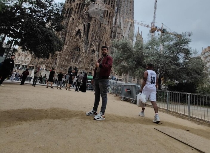 Je cherche une femme ou un couple