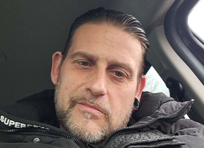 Salut à tous, cherche femme ou couple pour s'amus.