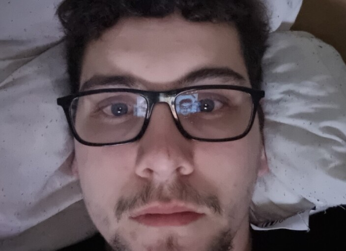Cherche femme pour expériences