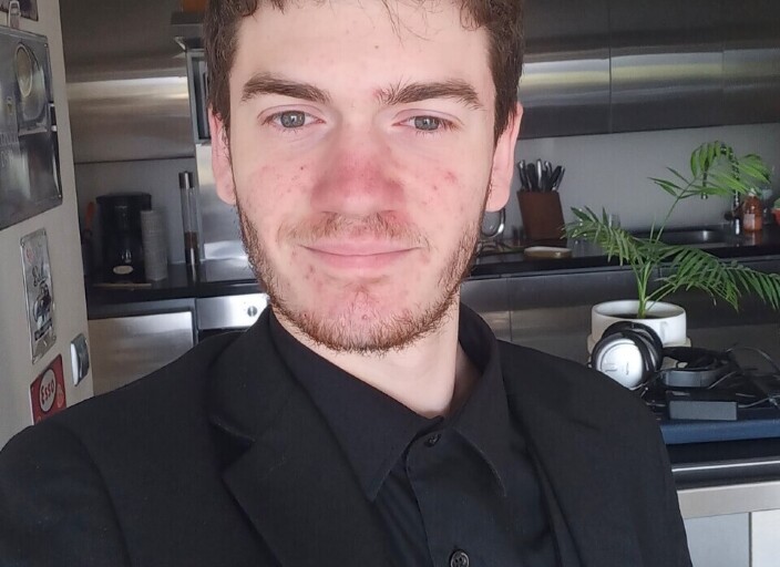 Je suis ici pour faire des rencontres avec des fem.