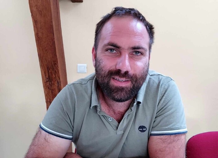 je cherche à voir et rencontrer