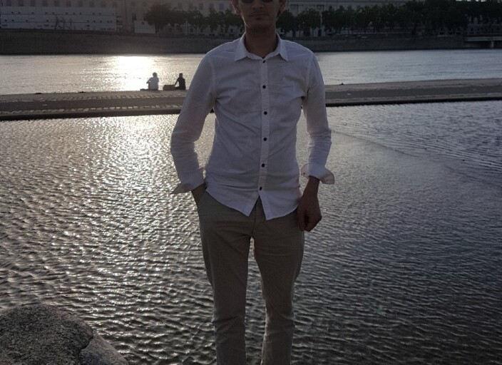 cherche une personne sérieuse