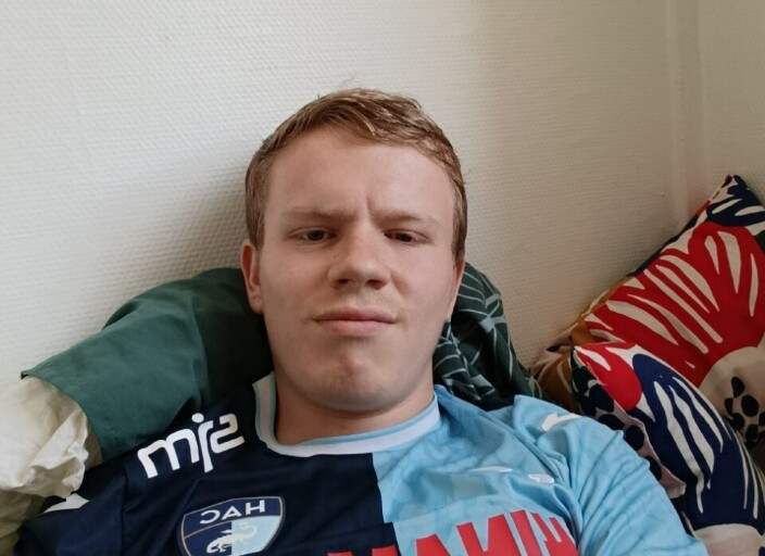Cherche relation régulière