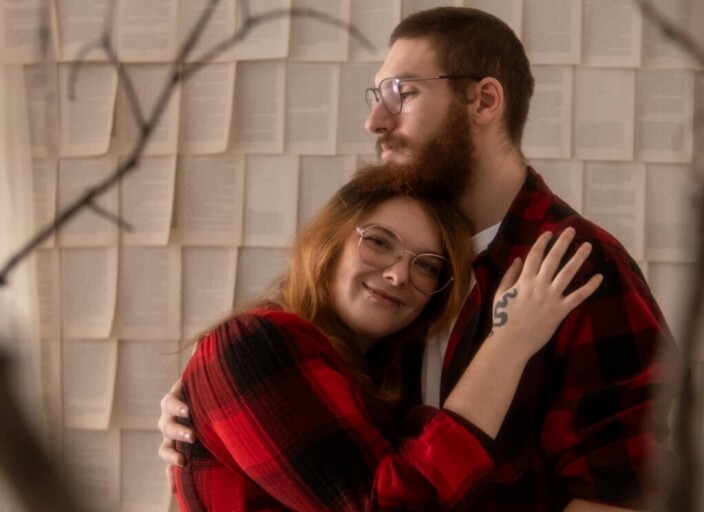 couple qui cherche a expérimenté avec une autre .