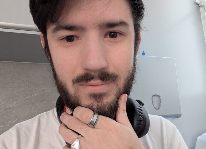 Jeune homme à découvrir