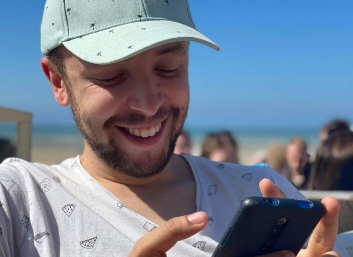 Humanoïdes vapoteur recherche une femme qui encha.