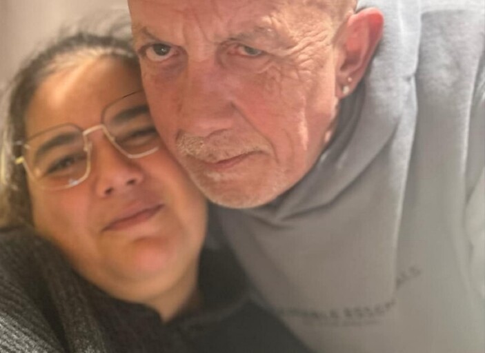 Couple bi cherche femme forte ou couple bi pour un.