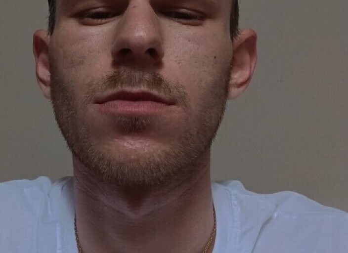 Jeune homme bi
