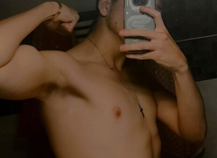 je cherche une femme avec qui je pourrais m'amuser.