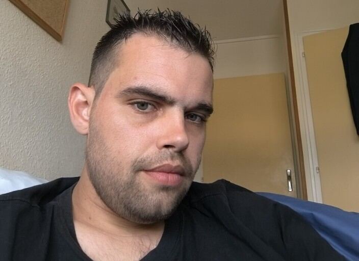 bonjour, ici pour s amuser et voir plus si affinit.