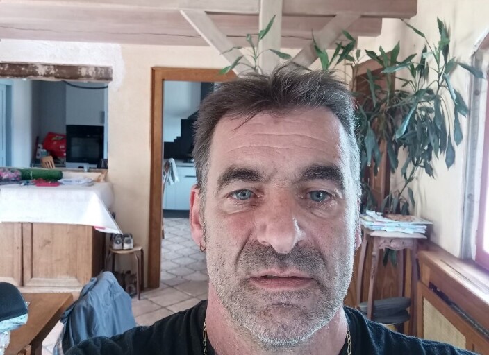 recherche un peu d'amour