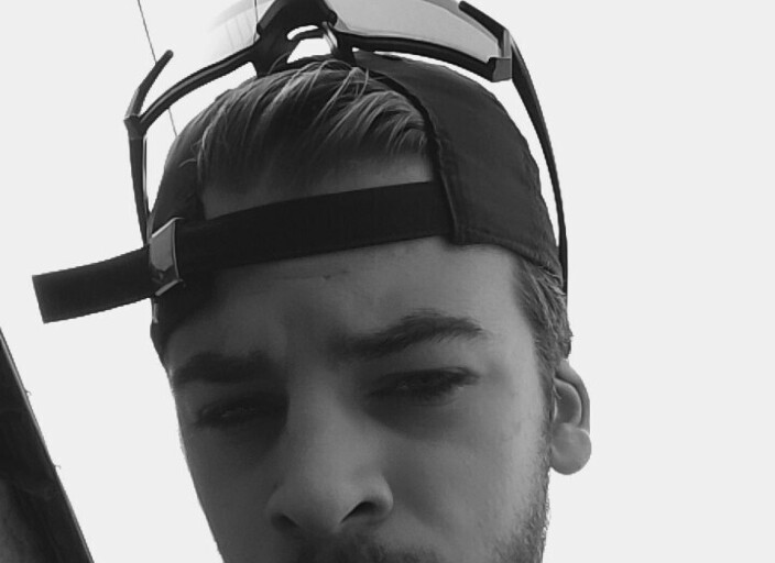 19 ans, célibataire, disponible pour des rencontr.