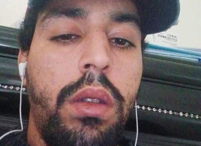 Jeune homme cherche trans