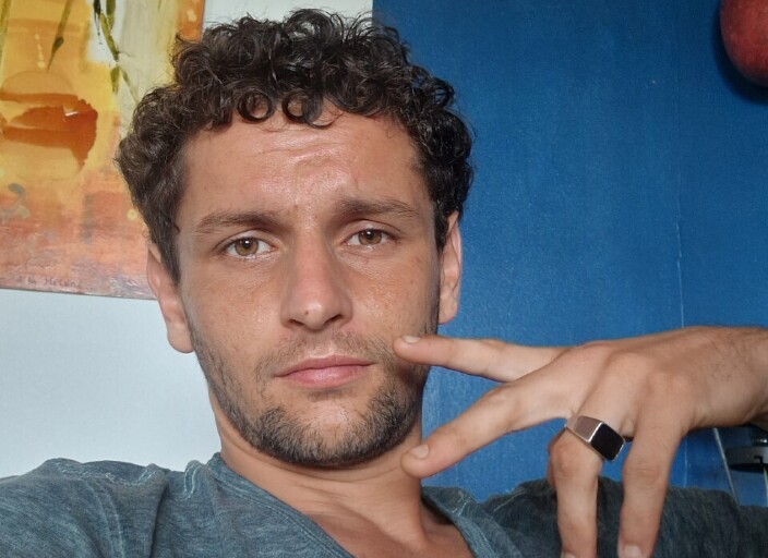 cherche à faire des rencontres et s'amuser