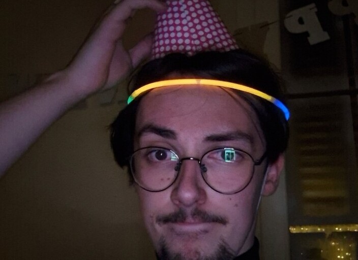 cherche à m'amuser ou sinon me mettre en couple