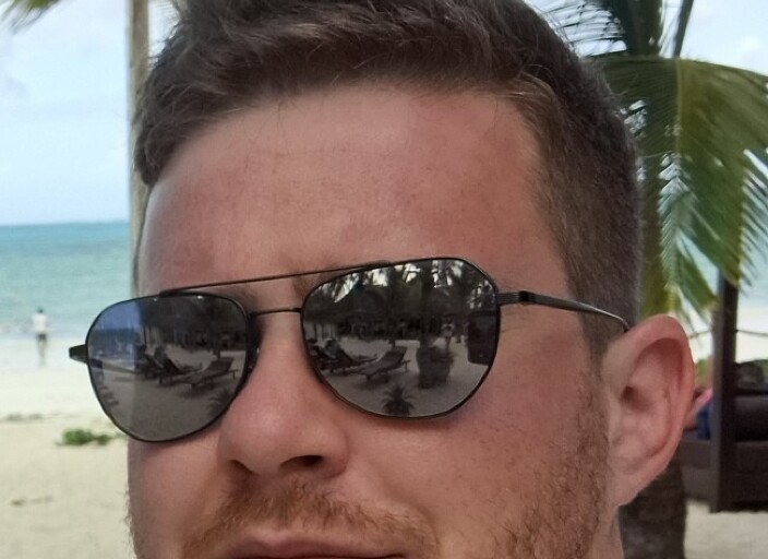Cherche sexfriend, ou couple. Lire la description.