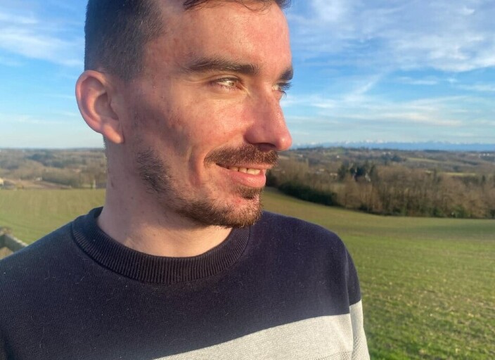 Salut 👋 Je suis un homme de 24 ans, 1m80, brun..