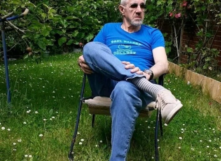 Homme de 73 ans à la recherche de femmes rondes e.