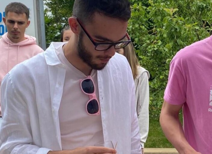 cherche quelque chose