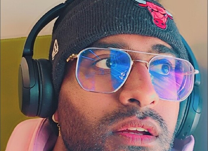 Bonjour, ravi de faire votre connaissance. Je suis.