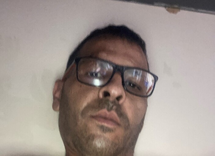 Salut, j'aimerais rencontrer quelqu'un de sérieux
