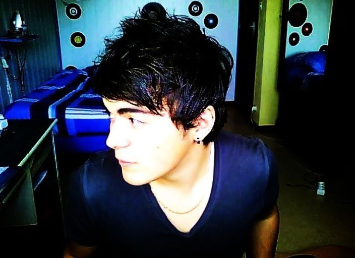 Jeune homme cherche jolie demoiselle pour rencontr.