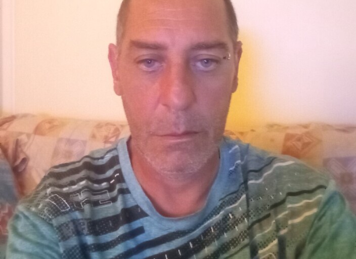 Salut, ici pour de nouvelles rencontres surtout co.
