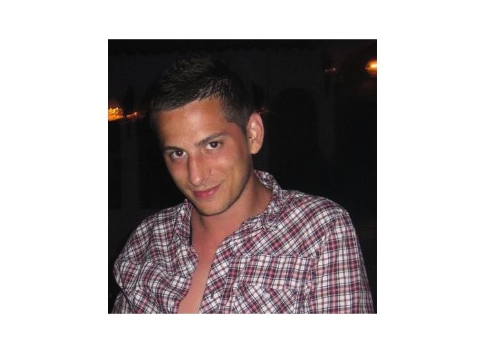 jeune homme ouvert d'esprit