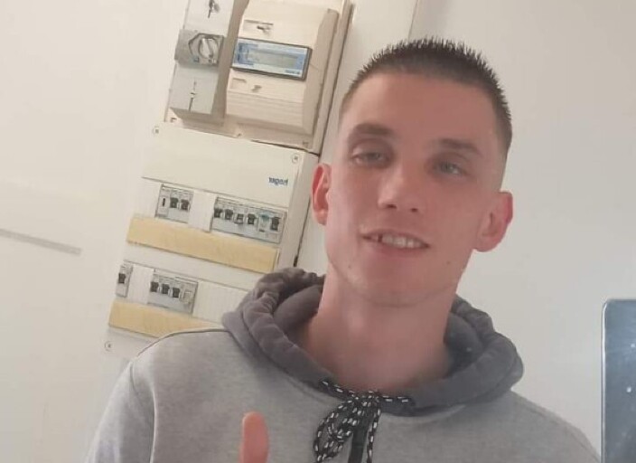 Recherche d'une femme pour de aventure d'un ou plu.