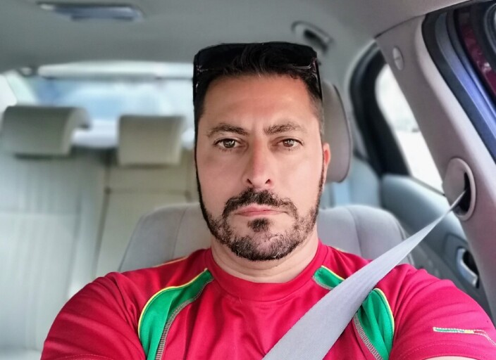 homme célibataire cherche des relations coquine  .