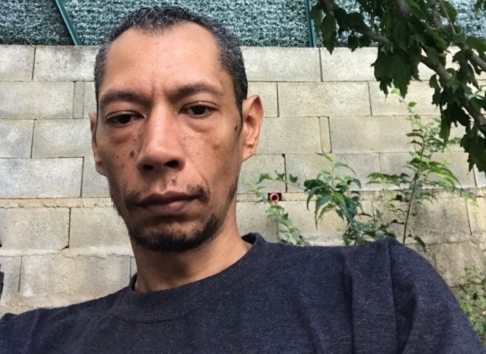 Bonjour je suis Métisse je recherches à faire de.