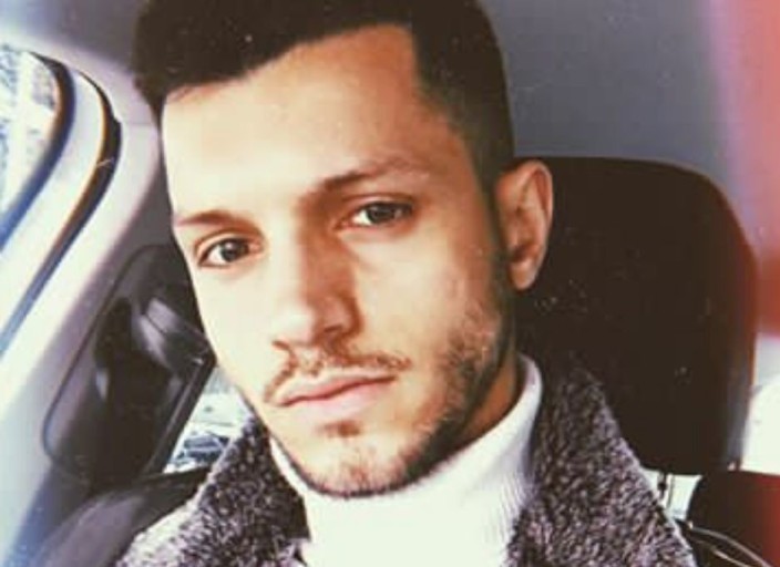 Je m'appelle Vincente, j'ai 24ans, je suis mannequ.