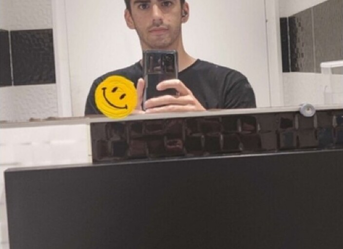 Je recherche des personnes plus vieilles que moi